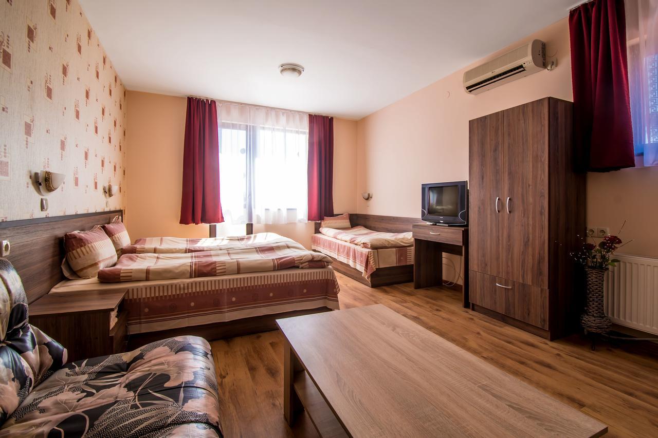 Hotel Bor Ivaylovgrad Exterior foto
