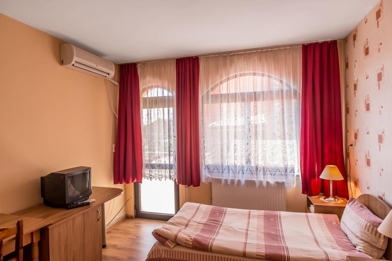 Hotel Bor Ivaylovgrad Exterior foto